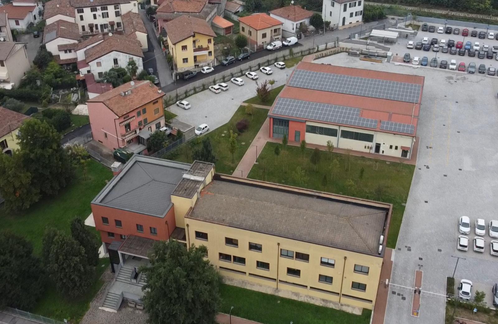 <p>Padania Acque S.p.A. ha deliberato la procedura di gara, nei settori speciali, per l’affidamento del servizio di progettazione dell’ampliamento e dell’adeguamento sismico-energetico degli edifici della propria sede legale, comprensivo del coordinamento della sicurezza in fase di progettazione.<br />
<br />
La procedura sarà svolta mediante procedura aperta, con applicazione del criterio dell’offerta economicamente più vantaggiosa, individuata sulla base del miglior rapporto qualità/prezzo.<br />
 </p>